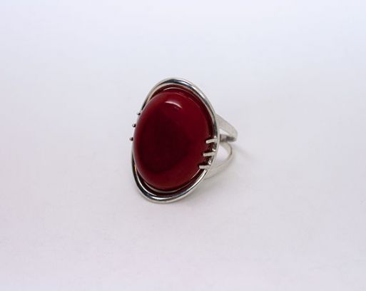 Серебряное кольцо с кораллом 46477 купить в магазине Самоцветы мира