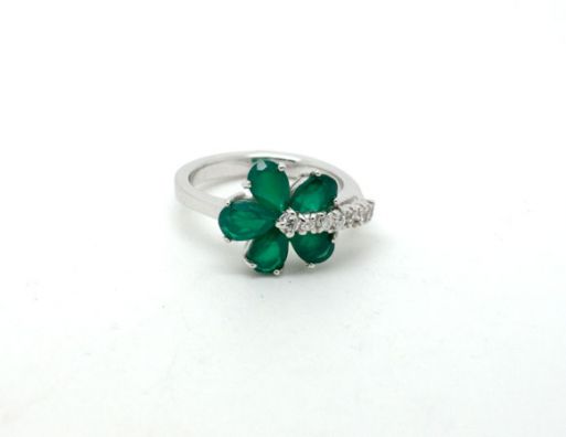 Серебряное кольцо с зелёным агатом и фианитами 46785 купить в магазине Самоцветы мира