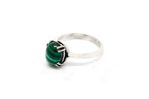 Серебряное кольцо с малахитом 46858 купить в магазине Самоцветы мира
