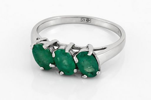 Серебряное кольцо с изумрудом 47356 купить в магазине Самоцветы мира
