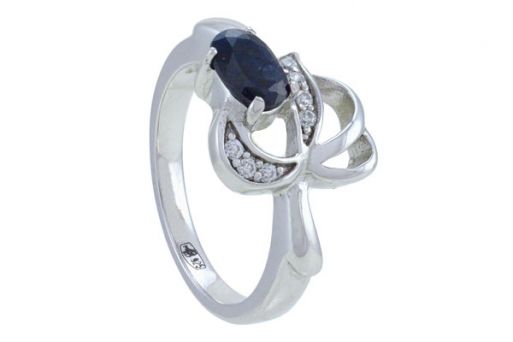 Серебряное кольцо с сапфиром и фианитами 47603 купить в магазине Самоцветы мира