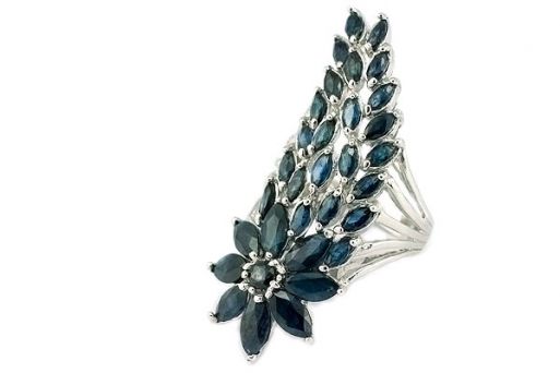 Серебряное кольцо с сапфиром 47612 купить в магазине Самоцветы мира