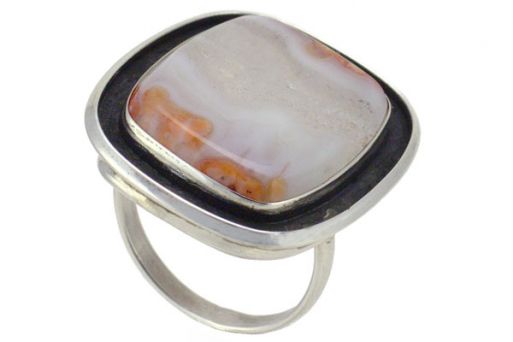 Серебряное кольцо с природным агатом 47776 купить в магазине Самоцветы мира