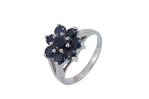Серебряное кольцо с сапфиром 48224 купить в магазине Самоцветы мира