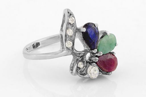 Серебряное кольцо с изумрудом, рубином, сапфиром и фианитами 48272 купить в магазине Самоцветы мира