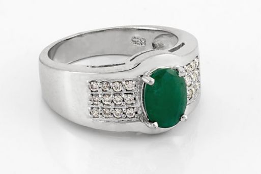 Серебряное кольцо с изумрудом и фианитами 48656 купить в магазине Самоцветы мира