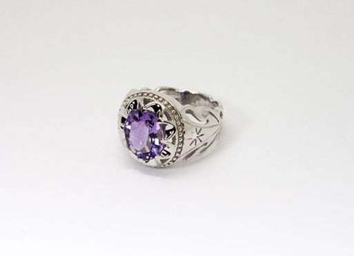 Серебряное кольцо с аметистом 48719 купить в магазине Самоцветы мира