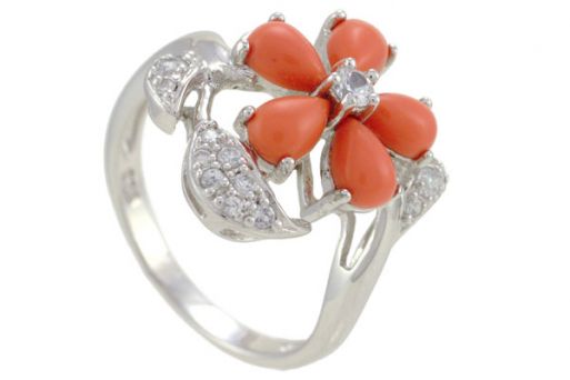 Серебряное кольцо с кораллом и фианитами 49015 купить в магазине Самоцветы мира