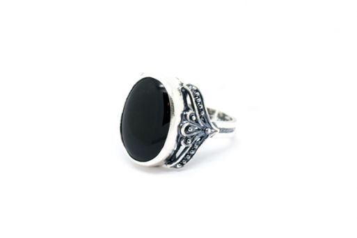 Серебряное кольцо с чёрным агатом ручной работы 50068 купить в магазине Самоцветы мира