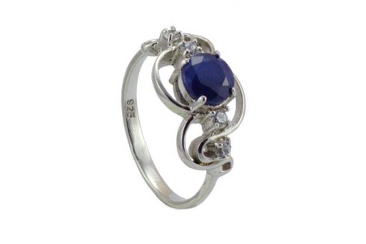 Серебряное кольцо с сапфиром и фианитами 50322 купить в магазине Самоцветы мира