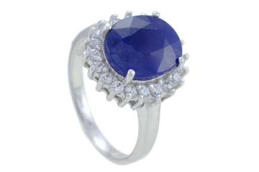 Серебряное кольцо с сапфиром и фианитами 50328 купить в магазине Самоцветы мира