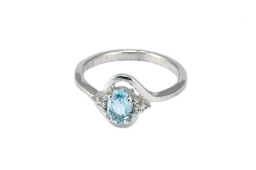 Серебряное кольцо с топазом и фианитами 50485 купить в магазине Самоцветы мира