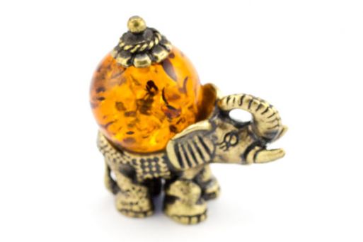 Сувенир янтарь слоник индийский 170 ― Самоцветы мира