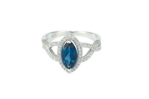 Серебряное кольцо с лондон топазом и фианитами 51062  купить в магазине Самоцветы мира