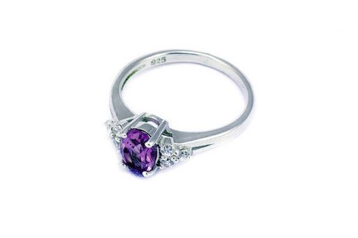 Серебряное кольцо с аметистом и фианитами 51696 купить в магазине Самоцветы мира