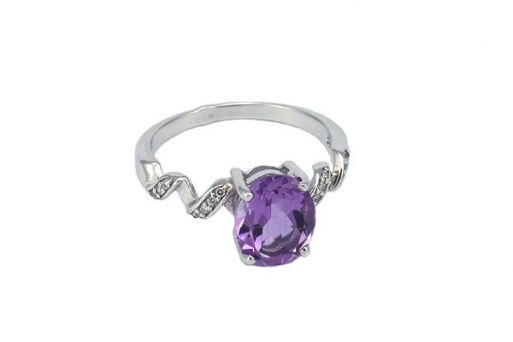 Серебряное кольцо с аметистом и фианитами 51705 купить в магазине Самоцветы мира