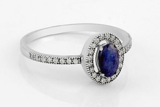 Серебряное кольцо с сапфиром и фианитами 51763 купить в магазине Самоцветы мира