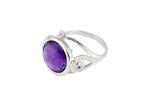 Серебряное кольцо с аметистом и фианитами 52398 купить в магазине Самоцветы мира