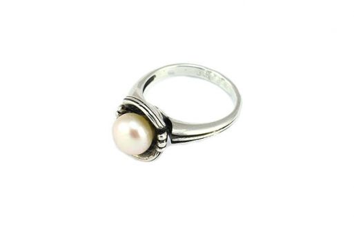 Серебряное кольцо с розовым жемчугом Цветок 52399 купить в магазине Самоцветы мира