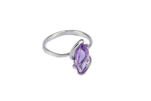 Серебряное кольцо с аметистом 52430 купить в магазине Самоцветы мира