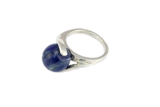 Серебряное кольцо с содалитом 52529 купить в магазине Самоцветы мира