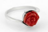 Кольцо из серебра с кораллом красным роза 9 мм капля малая 52618