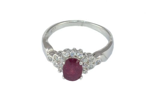 Серебряное кольцо с рубином и фианитами 52871 купить в магазине Самоцветы мира