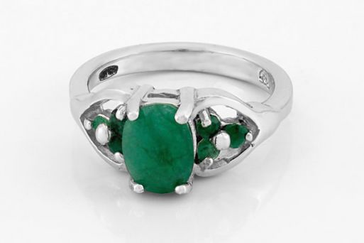Серебряное кольцо с изумрудом 52895 купить в магазине Самоцветы мира