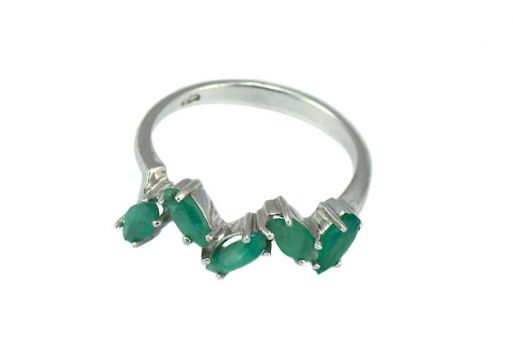 Серебряное кольцо с изумрудом 52909 купить в магазине Самоцветы мира