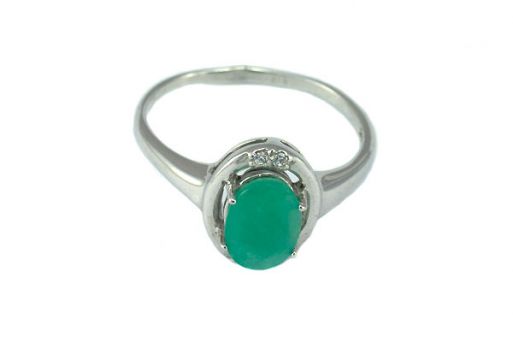 Серебряное кольцо с изумрудом и фианитами 52911 купить в магазине Самоцветы мира