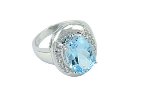 Серебряное кольцо с топазом и фианитами 52942 купить в магазине Самоцветы мира