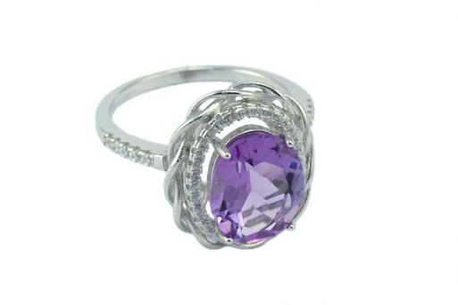 Серебряное кольцо с аметистом и фианитами 53179 купить в магазине Самоцветы мира