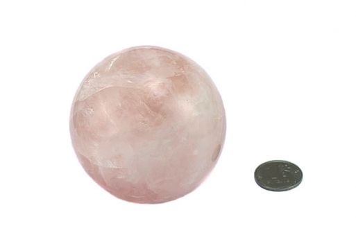 Шар из розового кварца диаметром 63 мм. 