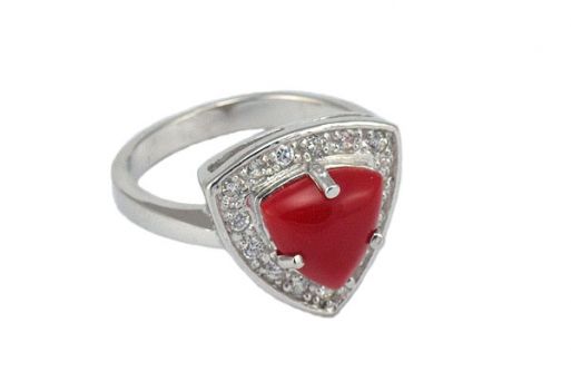 Серебряное кольцо с кораллом и фианитами 53770 купить в магазине Самоцветы мира