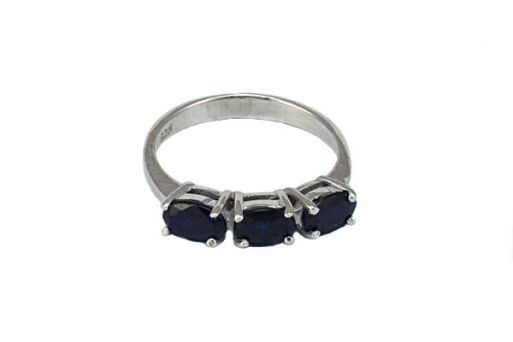 Серебряное кольцо с сапфиром 54081 купить в магазине Самоцветы мира