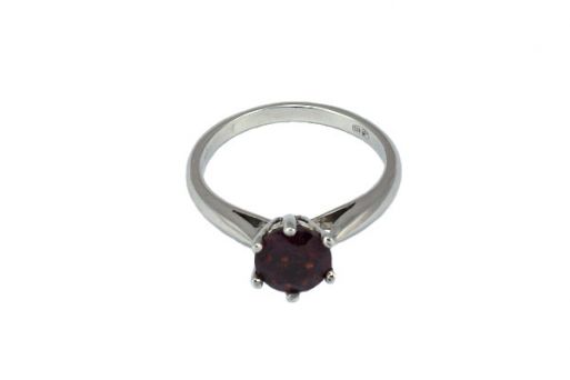 Серебряное кольцо с гранатом 54452 купить в магазине Самоцветы мира