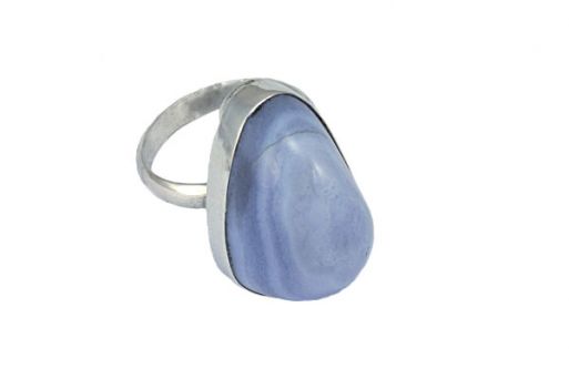 Серебряное кольцо с голубым агатом 54713 купить в магазине Самоцветы мира
