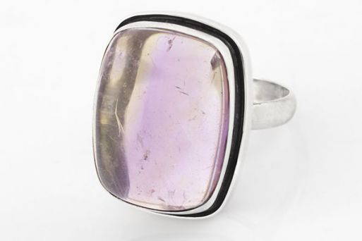 Серебряное кольцо с аметистом 54755 купить в магазине Самоцветы мира