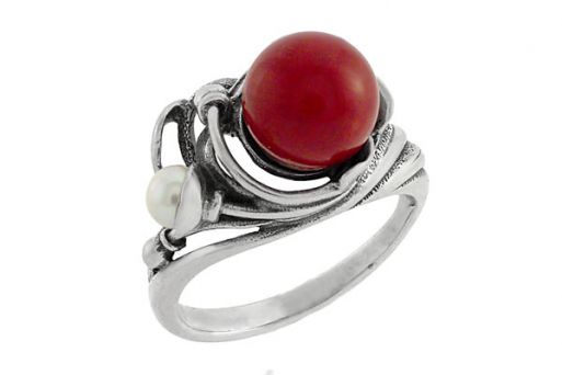 Серебряное кольцо с красным кораллом 55124 купить в магазине Самоцветы мира