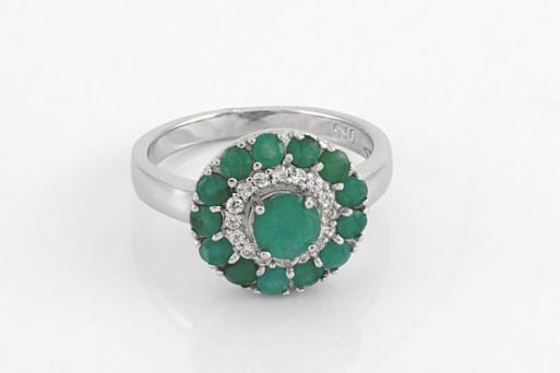 Серебряное кольцо с изумрудом и фианитами 55186 купить в магазине Самоцветы мира