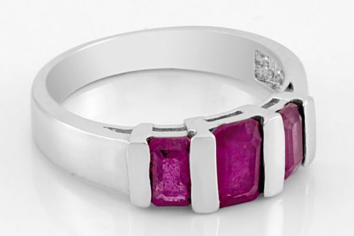 Серебряное кольцо с рубином 55228 купить в магазине Самоцветы мира