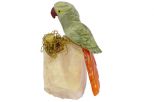 Фигурка попугай из яшмы у гнзда. Вес 100-130 гр.