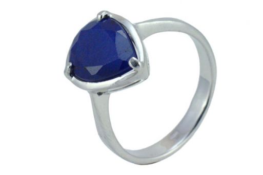 Серебряное кольцо с сапфиром 56269 купить в магазине Самоцветы мира