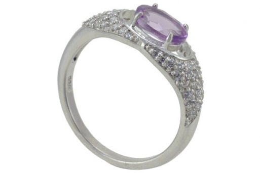 Серебряное кольцо с аметистом и фианитами 56850 купить в магазине Самоцветы мира