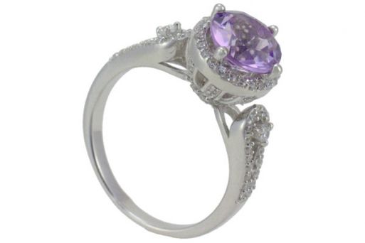 Серебряное кольцо с аметистом и фианитами 56852 купить в магазине Самоцветы мира