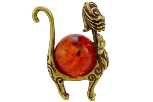 Фигурка из бронзы «Кошечка» с шариком из янтаря.