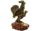 Фигурка бронзовая на янтаре Петух с рюмкой