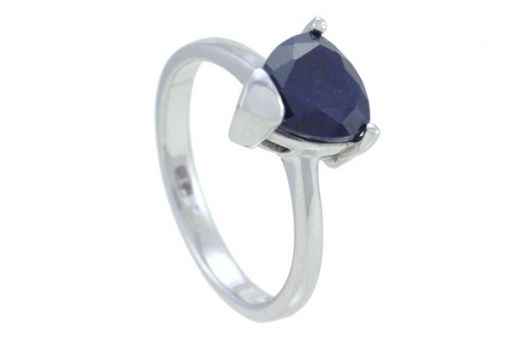 Серебряное кольцо с сапфиром 57500 купить в магазине Самоцветы мира