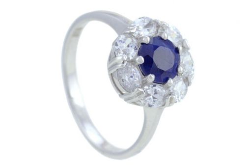Серебряное кольцо с сапфиром и фианитами 57517 купить в магазине Самоцветы мира