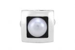 Кольцо из серебра с жемчугом белым шар 10 мм геометрия 57788